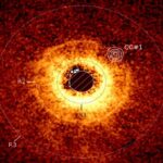 Le télescope spatial James Webb (JWST) a saisi l’image exceptionnelle d’une planète au berceau. Baptisée « TWA 7b », cette jeune géante gazeuse, âgée de seulement 6,4 millions d’années, orbite autour de l’étoile TWA 7b, située à 110 années-lumière de la Terre.